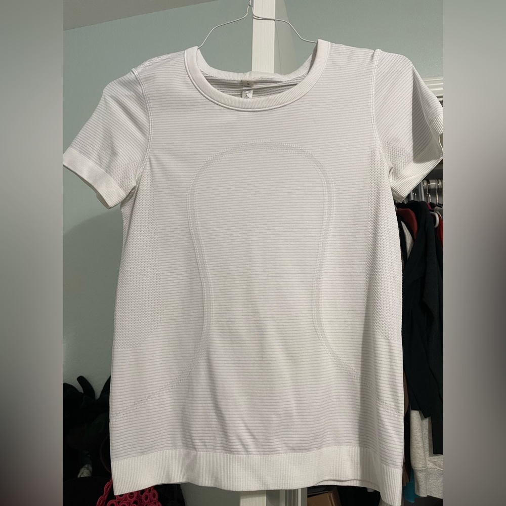 Lululemon top